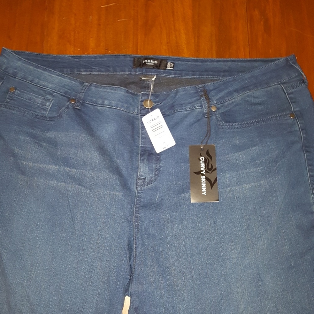 Women's 26W Short Torrid jeans